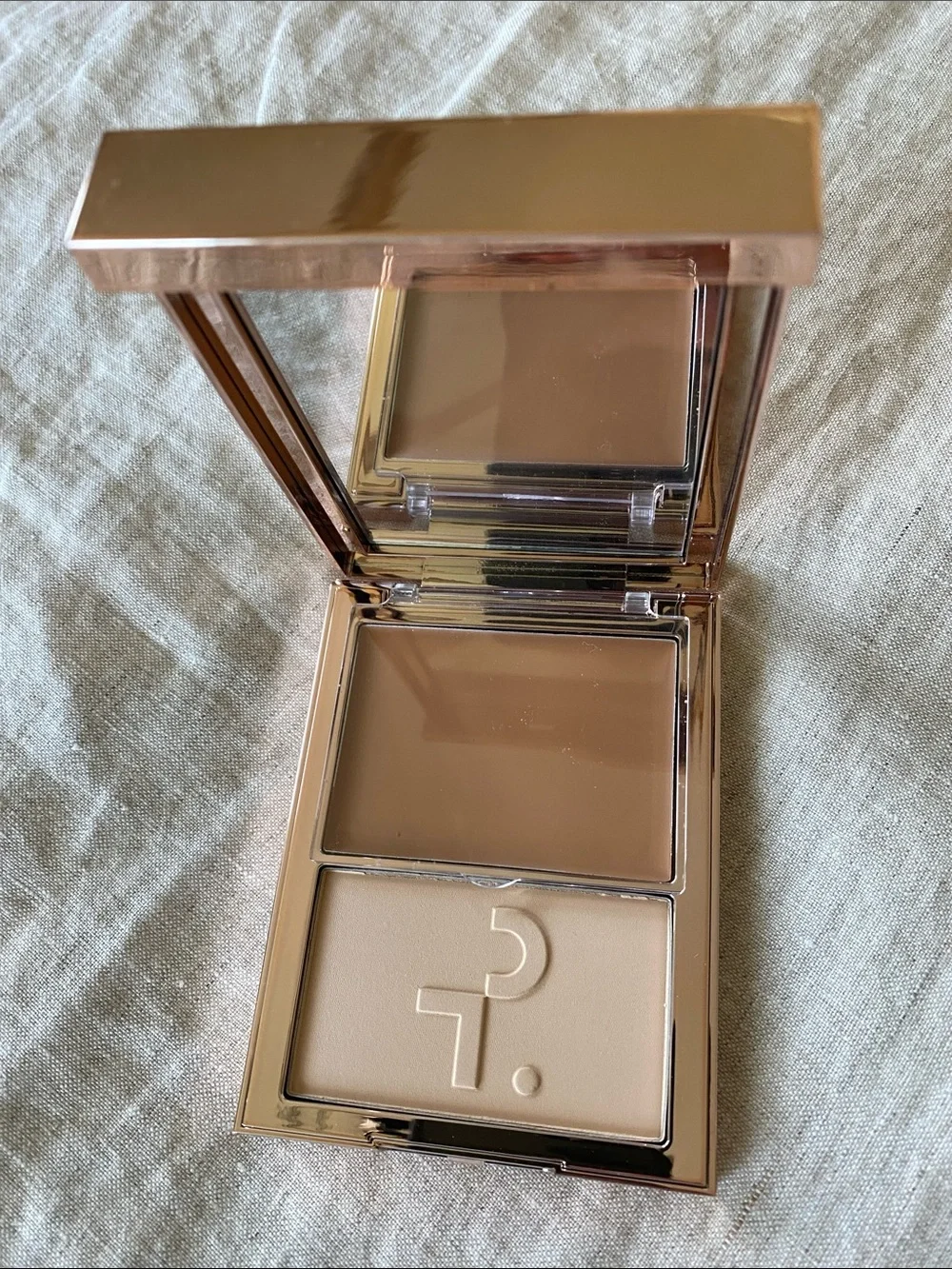 Patrick Ta For Face crème foundation & finishing powder duo color light medium 4